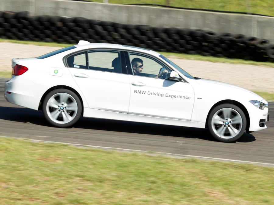  BMW 328i Sedan Sport Line 2012 года  (ZA) (фото 14 из 16)